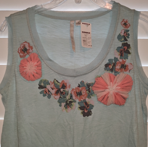 Tank top - Picture 2 of 2